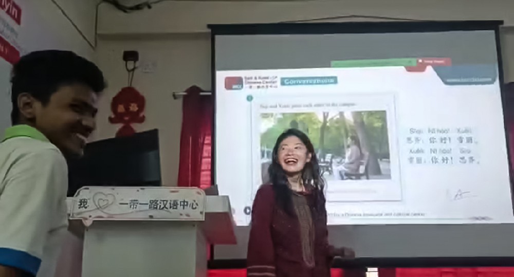 十堰銀鵬興電子科技有限公司與孟加拉國一帶一路漢語中心共同簽署合作建設(shè)國際漢語及職業(yè)技術(shù)培訓(xùn)班協(xié)議